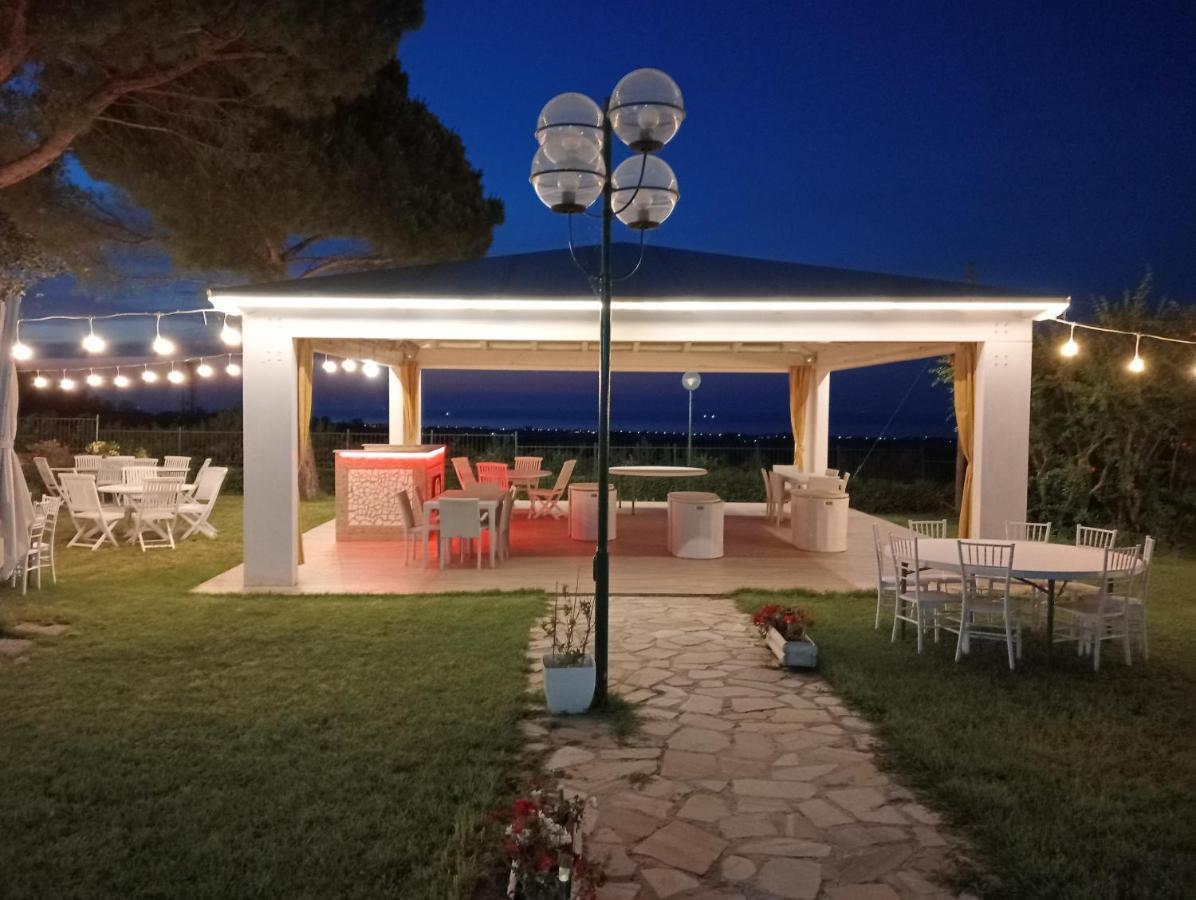 פאנו Country House Resort Villa Giardino Degli Eventi מראה חיצוני תמונה
