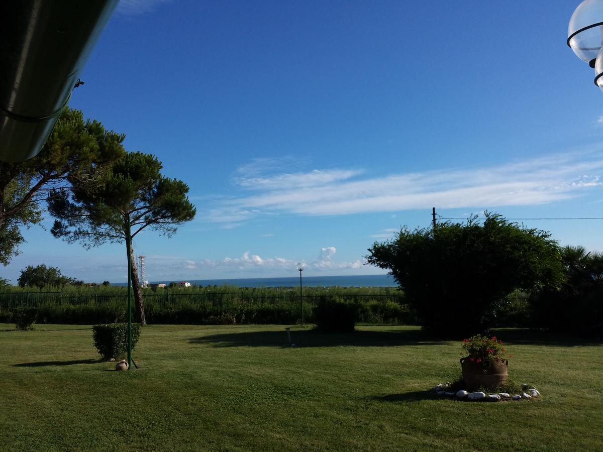 פאנו Country House Resort Villa Giardino Degli Eventi מראה חיצוני תמונה