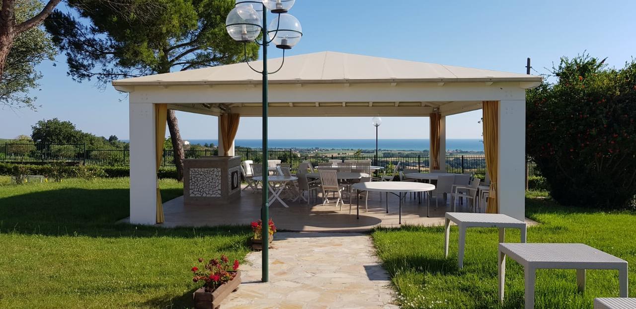 פאנו Country House Resort Villa Giardino Degli Eventi מראה חיצוני תמונה